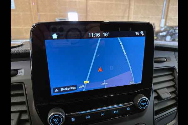 Ford Transit Custom 340 2.0 TDCI Euro6 Automaat 131PK H2 Trend 3Pers. *ideaal voor Camper* Navigatie / Pdc./ Airco / Safety&Comfort pack / Driver assist  / Stoelverwarming / / Apk 12-2026