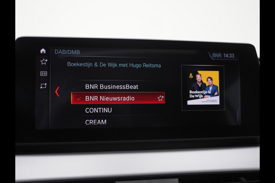 BMW X1 xDrive25e High Executive Shadow | Panoramadak | Head Up | Leder | Camera | Stoelverwarming | LED