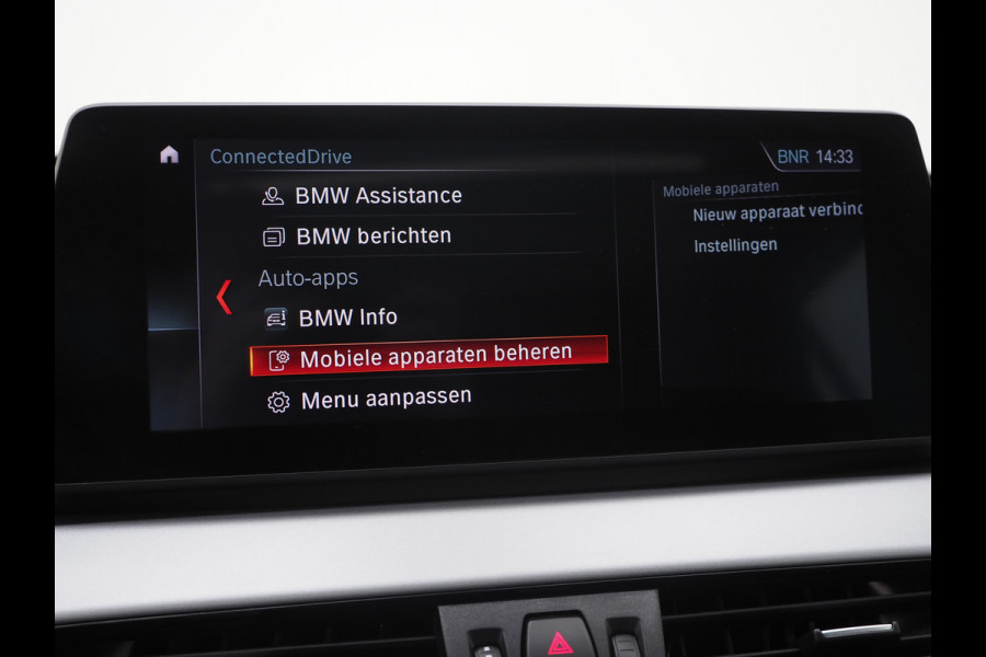 BMW X1 xDrive25e High Executive Shadow | Panoramadak | Head Up | Leder | Camera | Stoelverwarming | LED