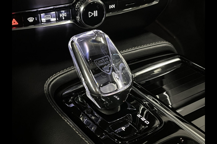 Volvo S60 2.0 T8 AWD Ultimate Dark Massage | Open dak | Bowers & Wilkins | Adapt. cruise | Stoelventilatie /-verwarming | Head-up | *455 PK*