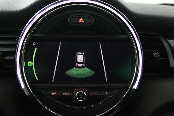 MINI Mini 1.5 Cooper Dalston Edition (PANORAMADAK, JCW PAKKET, STOELVERWARMING, HARMAN KARDON, SFEERVERLICHTING, CARPLAY, NAVI)
