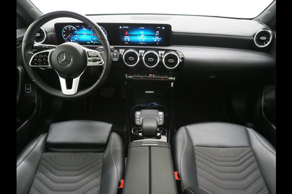 Mercedes-Benz A-Klasse 250 e Panamericana | Panoramadak | Widescreen | Camera | Leder | Zwarte Hemel | Cruise | DAB