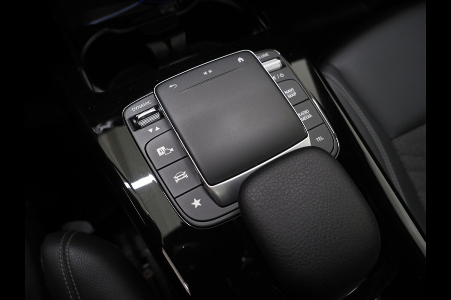 Mercedes-Benz A-Klasse 250 e Panamericana | Panoramadak | Widescreen | Camera | Leder | Zwarte Hemel | Cruise | DAB