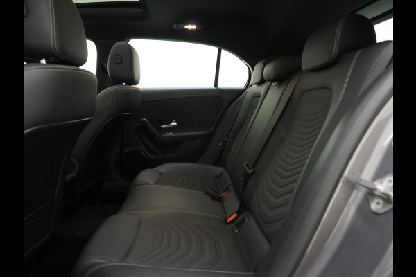 Mercedes-Benz A-Klasse 250 e Panamericana | Panoramadak | Widescreen | Camera | Leder | Zwarte Hemel | Cruise | DAB
