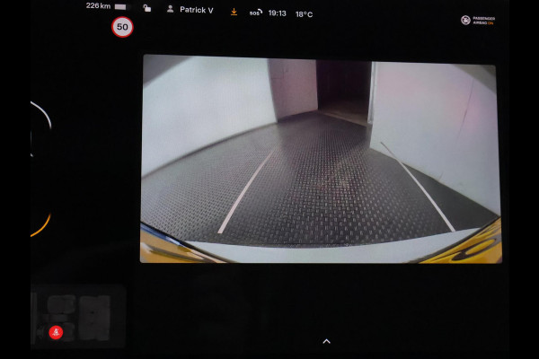 Tesla Model 3 Standard RWD Plus 60 kWh | Navigatie | Panoramadak | Leder |