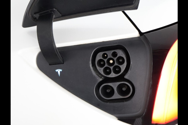 Tesla Model 3 Standard RWD Plus 60 kWh | Navigatie | Panoramadak | Leder |