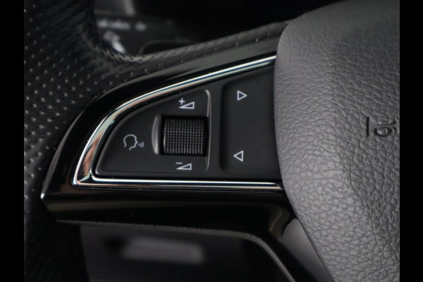 Škoda SCALA 1.0 TSI Sport Business Automaat | Panoramadak | Navigatie | Apple Carplay & AndroidAUTO | Camera