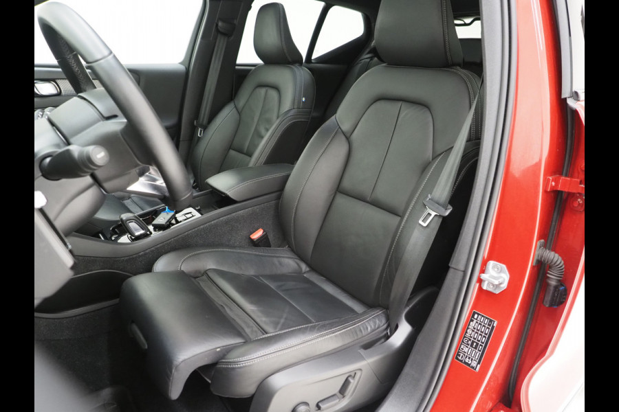 Volvo XC40 1.5 T5 Recharge R-Design | Panoramadak | Trekhaak | Pilot Assist | Leder | 360 | Keyless