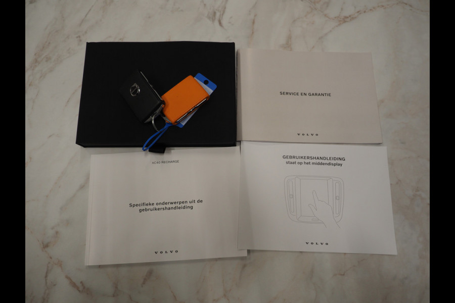 Volvo XC40 1.5 T5 Recharge R-Design | Panoramadak | Trekhaak | Pilot Assist | Leder | 360 | Keyless