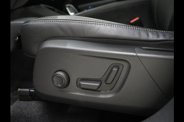 Volvo XC40 1.5 T5 Recharge R-Design | Panoramadak | Trekhaak | Pilot Assist | Leder | 360 | Keyless