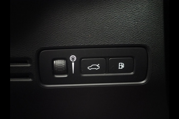 Volvo XC40 1.5 T5 Recharge R-Design | Panoramadak | Trekhaak | Pilot Assist | Leder | 360 | Keyless