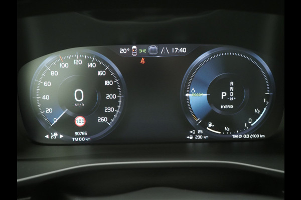 Volvo XC40 1.5 T5 Recharge R-Design | Panoramadak | Trekhaak | Pilot Assist | Leder | 360 | Keyless