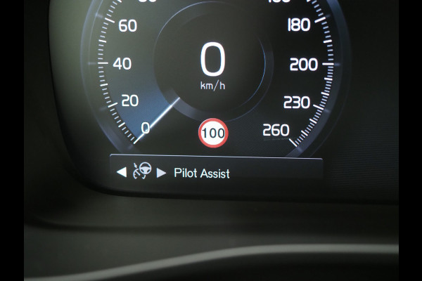 Volvo XC40 1.5 T5 Recharge R-Design | Panoramadak | Trekhaak | Pilot Assist | Leder | 360 | Keyless
