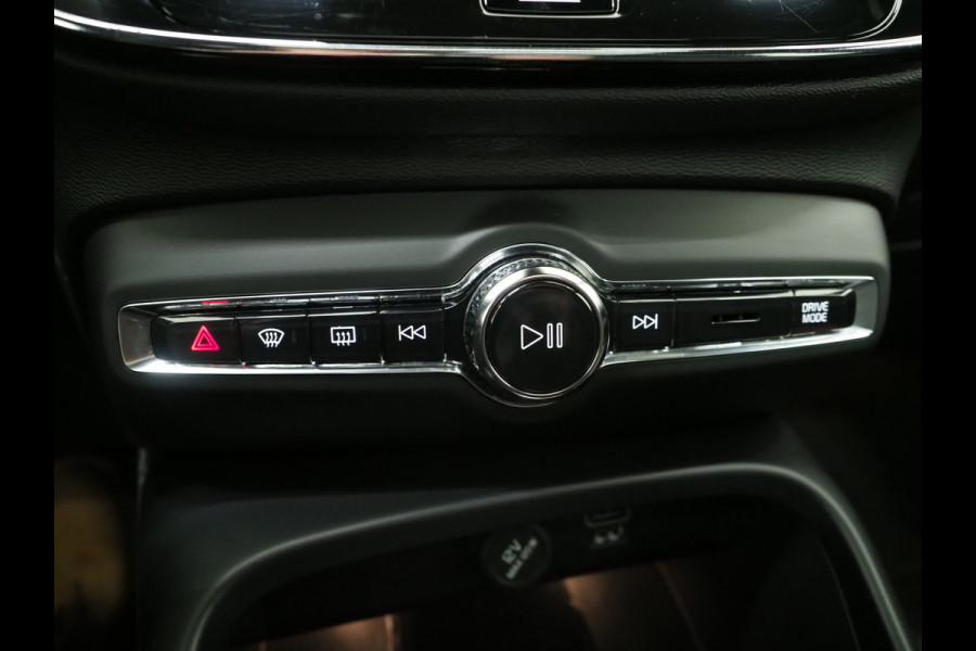 Volvo XC40 1.5 T5 Recharge R-Design | Panoramadak | Trekhaak | Pilot Assist | Leder | 360 | Keyless