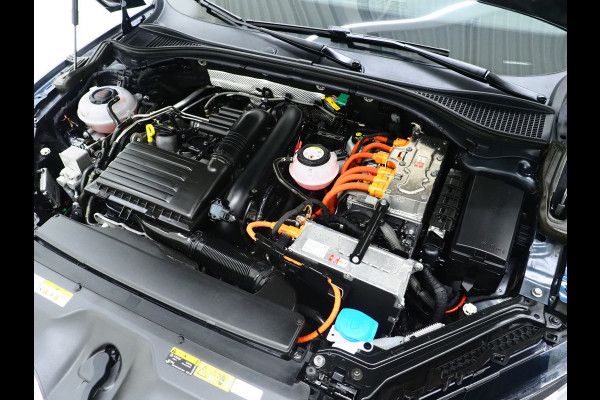 Škoda Superb Combi 1.4 TSI iV Laurin & Klement | Leder | Canton | Virtual | Camera | DAB | Memory | Adaptive Cruise