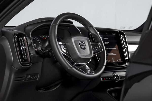 Volvo XC40 1.5 T4 Plug-in hybrid Plus Dark | Dig. Cockpit | Adapt. Cruise | Harman/Kardon | Elek. Stoelen | Stoel-+Stuurverw. | PDC | Camera | NAV+App. Connect | ECC | LM 19" | 2151