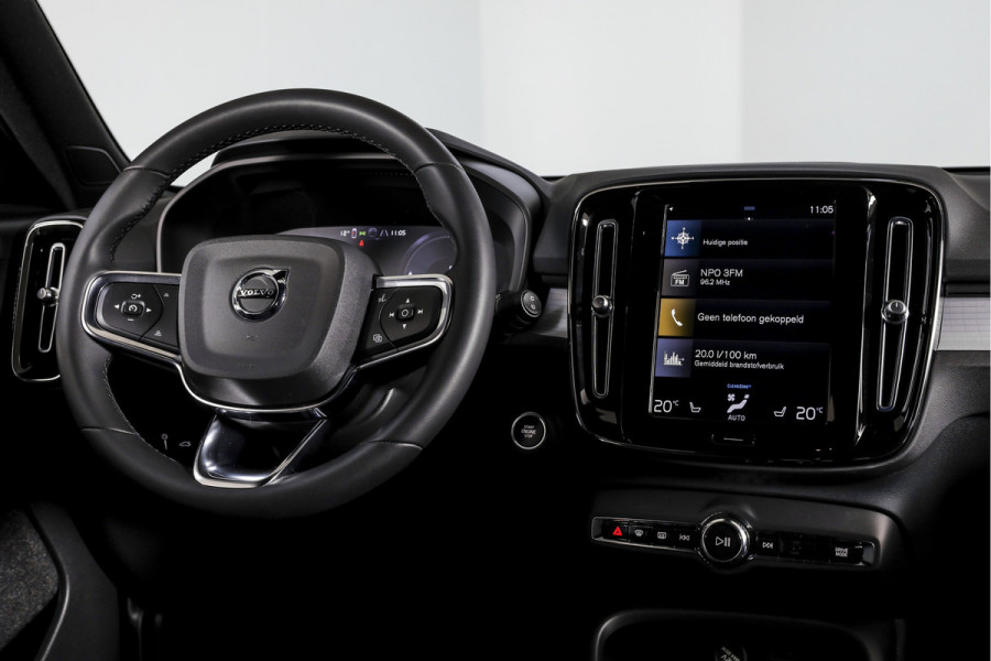 Volvo XC40 1.5 T4 Plug-in hybrid Plus Dark | Dig. Cockpit | Adapt. Cruise | Harman/Kardon | Elek. Stoelen | Stoel-+Stuurverw. | PDC | Camera | NAV+App. Connect | ECC | LM 19" | 2151