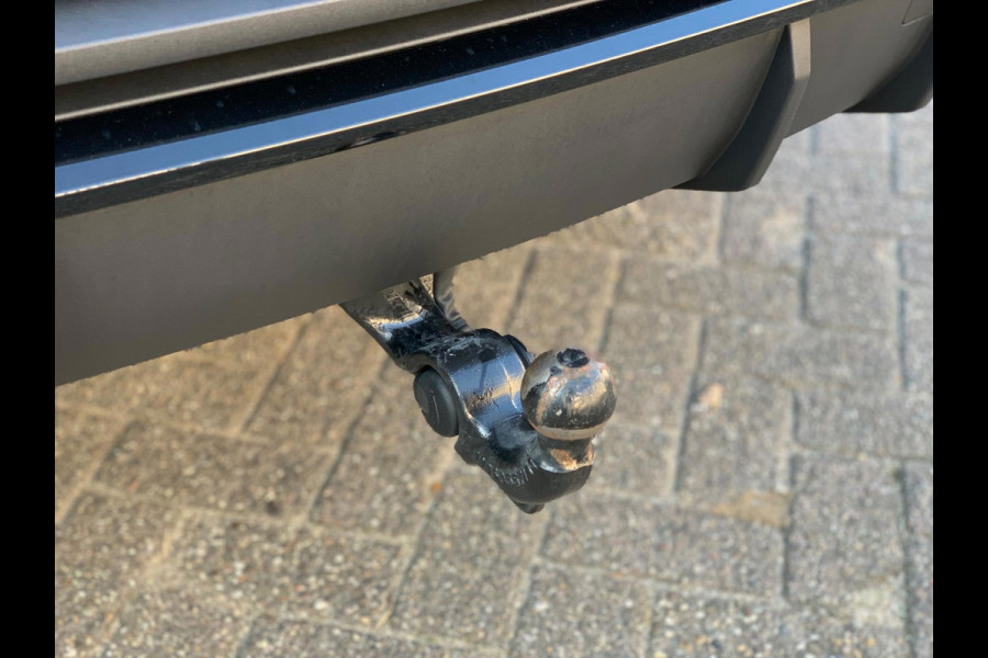 Audi Q3 Sportback 45 TFSI e S Edition 3x S-line|Black| Pano|Matrix LED| 21''|B&O|