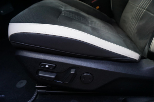 Kia Ev6 GT-Line 77.4 kWh | BTW | Panoramadak | 20inch | Leer | Adaptive + Lane | 4x stoelverwarming + stuurverwarming | Stoelventilatie | MATRIX | Appl Carplay |