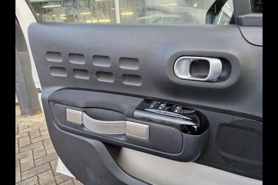 Citroën C3 Shine 1.2 | Trekhaak | Navi |