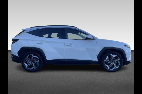 Hyundai Tucson 1.6 T-GDI PHEV Premium Sky 4WD | Glazen schuifkanteldak | Navigatie | Leder
