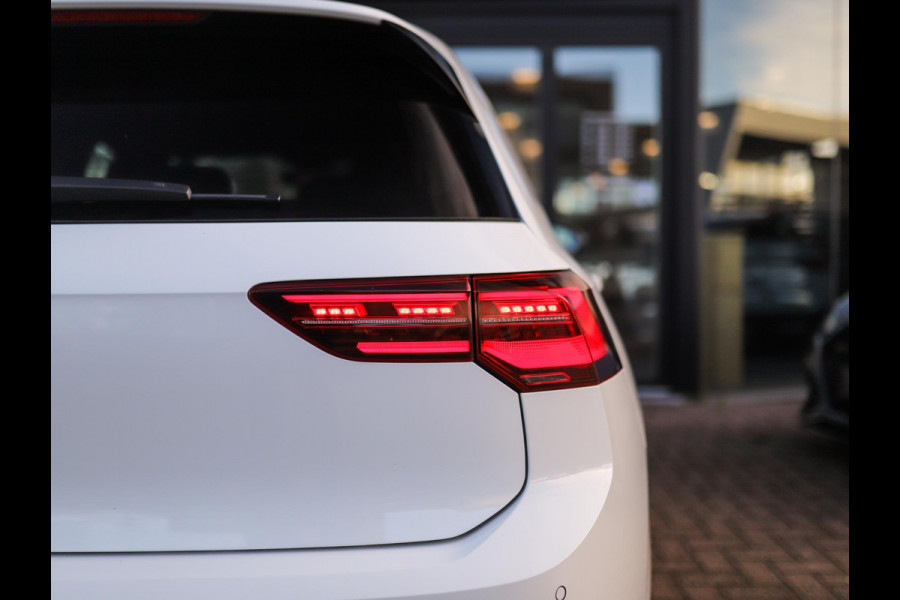 Volkswagen Golf 2.0 TSI GTI IQ-Light | Camera | Stuur/Stoelverw. | ACC