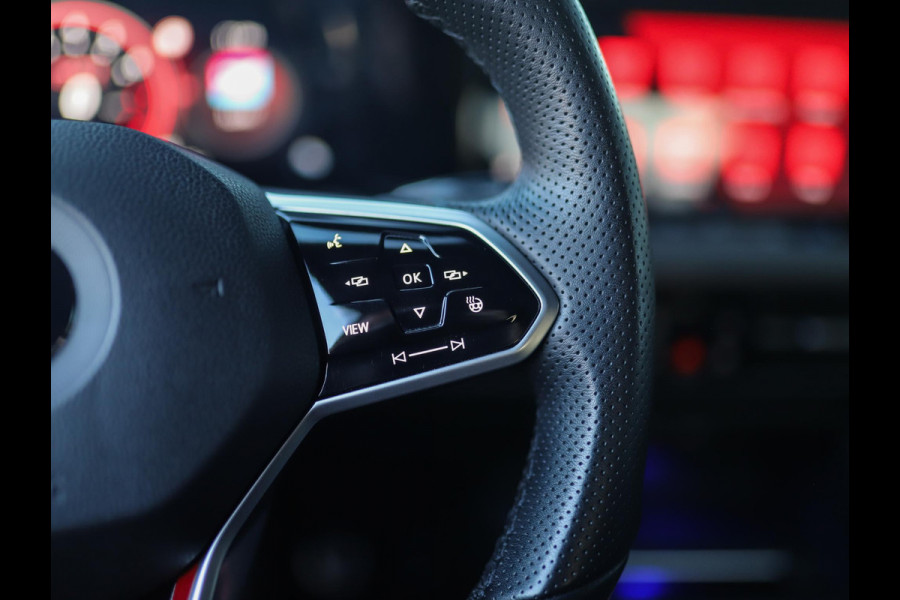 Volkswagen Golf 2.0 TSI GTI IQ-Light | Camera | Stuur/Stoelverw. | ACC