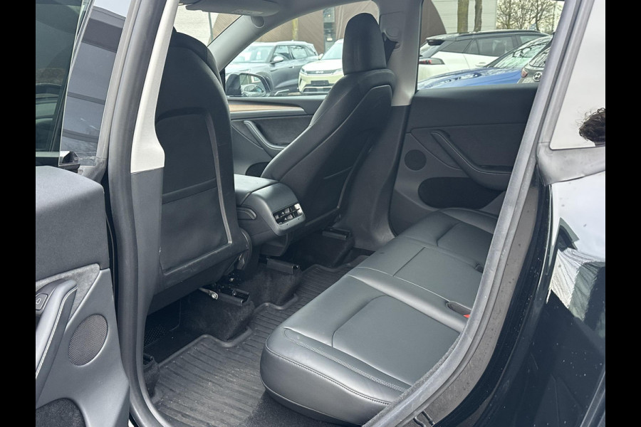 Tesla Model Y Long Range AWD 75 kWh VAN: €40.900,- VOOR: €38.770,- UW EINDEJAARSVOORDEEL: €2.130,- | AFN. TREKHAAK| RIJKLAARPRIJS INCL. TESLA GARANTIE t/m 08-2027/80.000km accu en aandrijflijn t/m 08-2031/192.000km|  20 INCH!| AUTOPILOT|