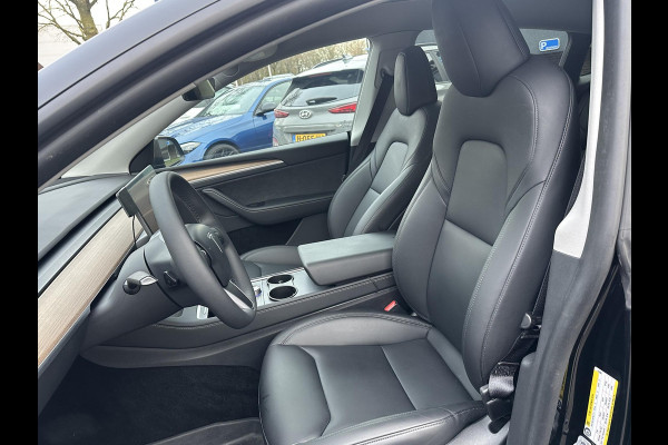 Tesla Model Y Long Range AWD 75 kWh VAN: €40.900,- VOOR: €38.770,- UW EINDEJAARSVOORDEEL: €2.130,- | AFN. TREKHAAK| RIJKLAARPRIJS INCL. TESLA GARANTIE t/m 08-2027/80.000km accu en aandrijflijn t/m 08-2031/192.000km|  20 INCH!| AUTOPILOT|