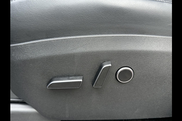 Tesla Model Y Long Range AWD 75 kWh VAN: €40.900,- VOOR: €38.770,- UW EINDEJAARSVOORDEEL: €2.130,- | AFN. TREKHAAK| RIJKLAARPRIJS INCL. TESLA GARANTIE t/m 08-2027/80.000km accu en aandrijflijn t/m 08-2031/192.000km|  20 INCH!| AUTOPILOT|