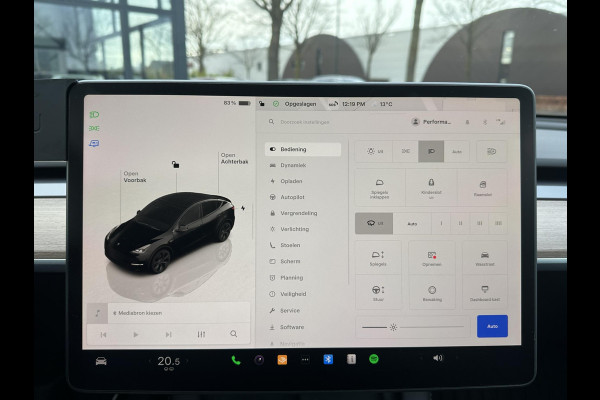 Tesla Model Y Long Range AWD 75 kWh VAN: €40.900,- VOOR: €38.770,- UW EINDEJAARSVOORDEEL: €2.130,- | AFN. TREKHAAK| RIJKLAARPRIJS INCL. TESLA GARANTIE t/m 08-2027/80.000km accu en aandrijflijn t/m 08-2031/192.000km|  20 INCH!| AUTOPILOT|