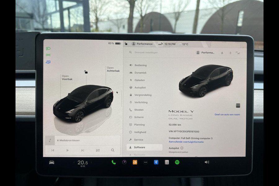 Tesla Model Y Long Range AWD 75 kWh VAN: €40.900,- VOOR: €38.770,- UW EINDEJAARSVOORDEEL: €2.130,- | AFN. TREKHAAK| RIJKLAARPRIJS INCL. TESLA GARANTIE t/m 08-2027/80.000km accu en aandrijflijn t/m 08-2031/192.000km|  20 INCH!| AUTOPILOT|