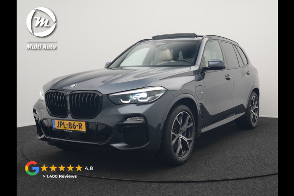 BMW X5 xDrive45e M Sport Plug In Hybrid 395pk Dealer O.H. PHEV | Trekhaak Af Fabriek | Panodak | Soft Close | Luchtvering | 360 Camera | Adaptive Cruise | Harman & Kardon | Lederen Comfortstoelen Memory & Verwarmd | Blis | M Sportstuur Verwarmd |
