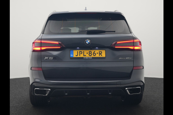 BMW X5 xDrive45e M Sport Plug In Hybrid 395pk Dealer O.H. PHEV | Trekhaak Af Fabriek | Panodak | Soft Close | Luchtvering | 360 Camera | Adaptive Cruise | Harman & Kardon | Lederen Comfortstoelen Memory & Verwarmd | Blis | M Sportstuur Verwarmd |