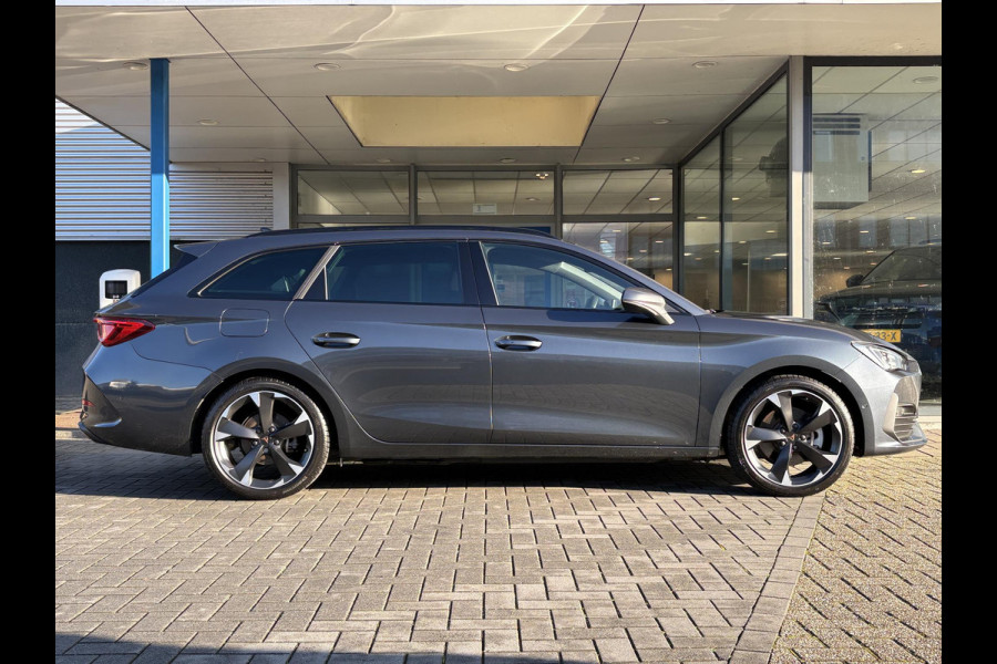 CUPRA Leon Sportstourer 1.4 e-Hybrid Business 204pk PHEV | Achteruitrijcamera | Winterset! | Side-Assist | Navigatie | Climate control |  Stoel- & Stuurverwarming | 18" lichtmetalen velgen |