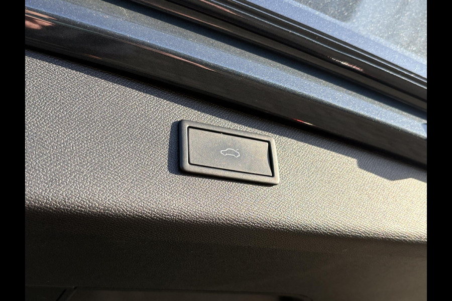 CUPRA Leon Sportstourer 1.4 e-Hybrid Business 204pk PHEV | Achteruitrijcamera | Winterset! | Side-Assist | Navigatie | Climate control |  Stoel- & Stuurverwarming | 18" lichtmetalen velgen |