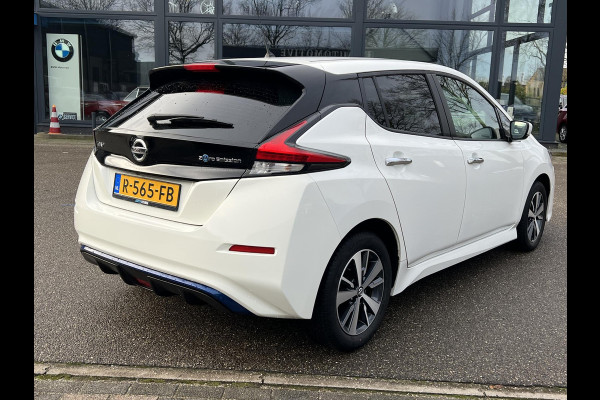 Nissan Leaf Acenta 40 kWh VAN: €15.900,- VOOR: €13.877,- UW EINDEJAARSVOORDEEL: €2.023| CAMERA| CARPLAY/ ANDROID AUTO|  RIJKLAARPRIJS INCL. 12 MND BOVAG GARANTIE|