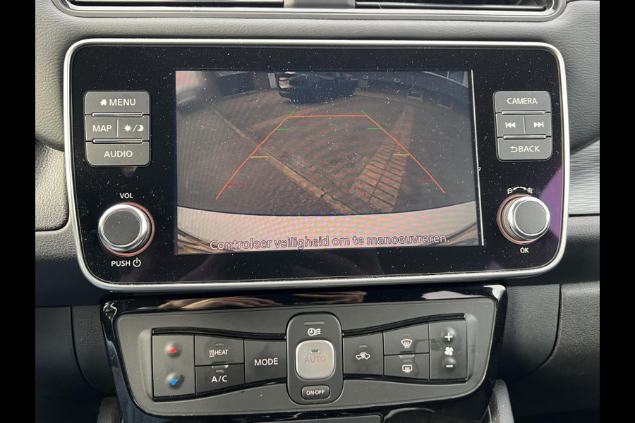 Nissan Leaf Acenta 40 kWh VAN: €15.900,- VOOR: €13.877,- UW EINDEJAARSVOORDEEL: €2.023| CAMERA| CARPLAY/ ANDROID AUTO|  RIJKLAARPRIJS INCL. 12 MND BOVAG GARANTIE|