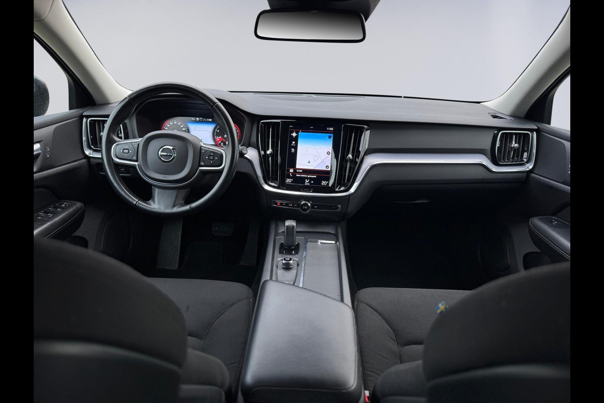 Volvo V60 2.0 B3 Momentum Advantage, eerste eigenaar, Origineel Nederlandse auto met nationale auto pas
