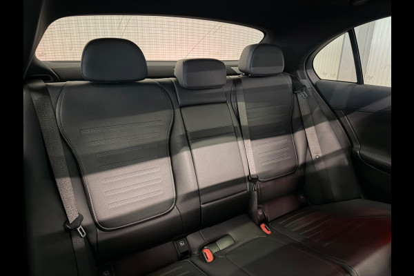 Mercedes-Benz C-Klasse 200 Launch Edition AMG Line | NIGHT | PANO | BURMESTER | NAP | CAMERA