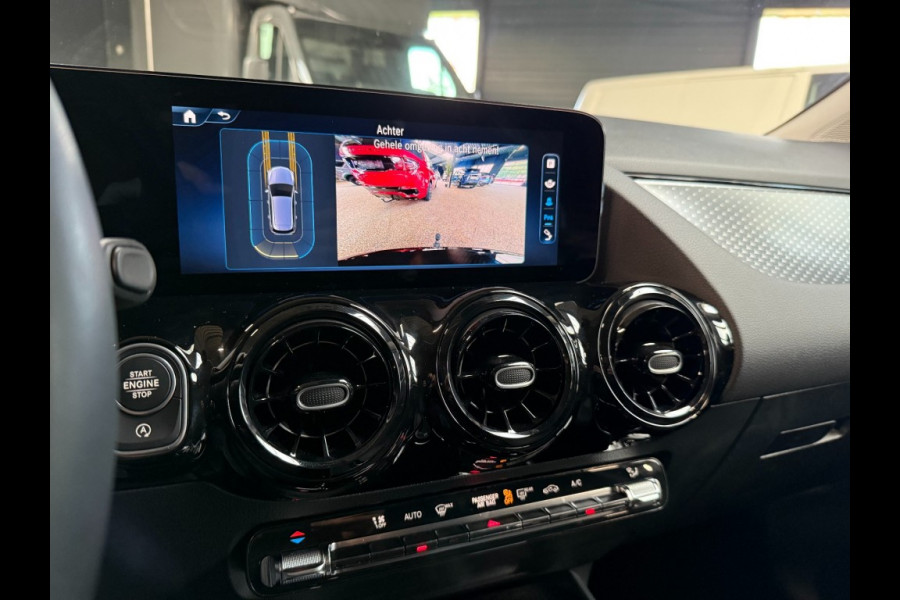 Mercedes-Benz B-Klasse 180 Star Edition Luxury Line 17 inch trekhaak camera