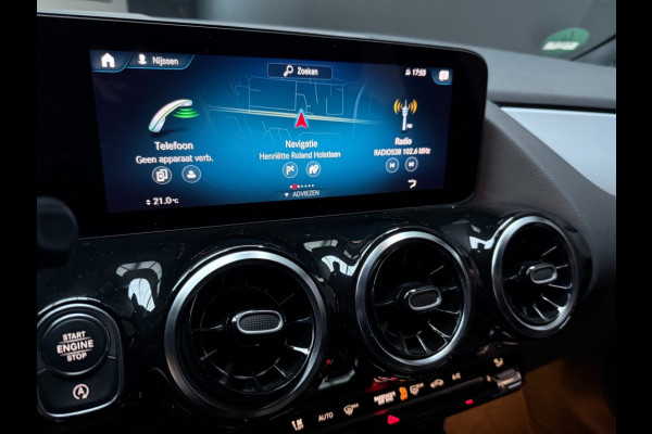 Mercedes-Benz B-Klasse 180 Star Edition Luxury Line 17 inch trekhaak camera