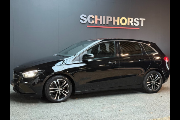Mercedes-Benz B-Klasse 180 Star Edition Luxury Line 17 inch trekhaak camera