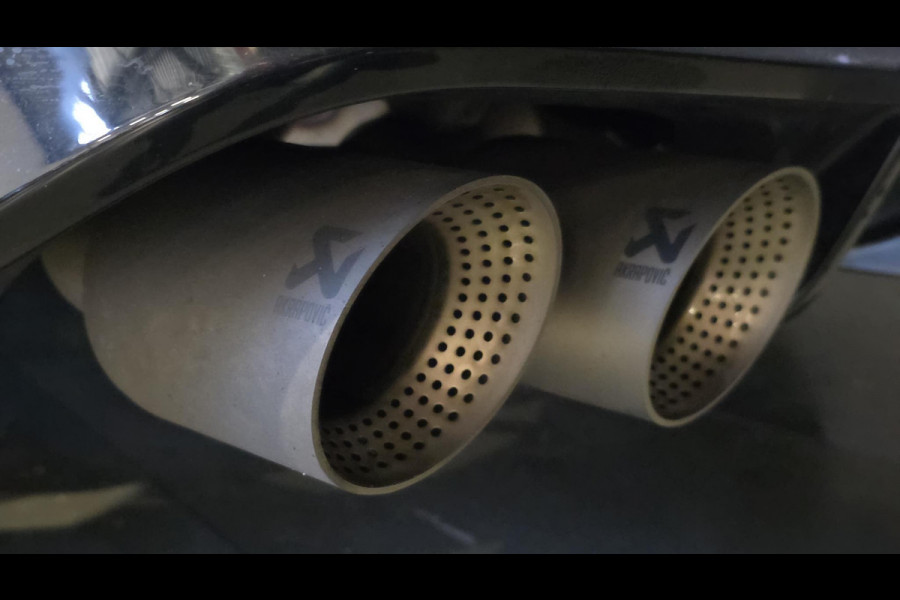 Volkswagen Golf 2.0 TSI R 4Motion | Akrapovic | Pano | Leder | IQ Light | Hud | H&K