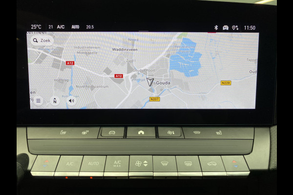 Opel Astra 1.6 TURBO Hybrid 180pk Level 4 (GS) Opel Astra 1.6 TURBO  Hybrid 180pk | Ultimate | Navigatie | Head-up Display | 360° Camera |  Panorama Schuif/kantel dak | Winter Pack | 7,4 kW boordlader |