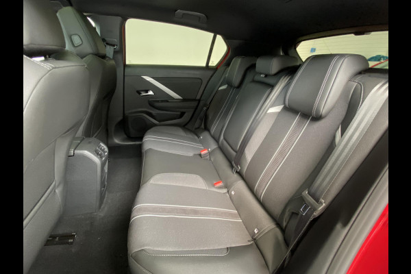 Opel Astra 1.6 TURBO Hybrid 180pk Level 4 (GS) Opel Astra 1.6 TURBO  Hybrid 180pk | Ultimate | Navigatie | Head-up Display | 360° Camera |  Panorama Schuif/kantel dak | Winter Pack | 7,4 kW boordlader |