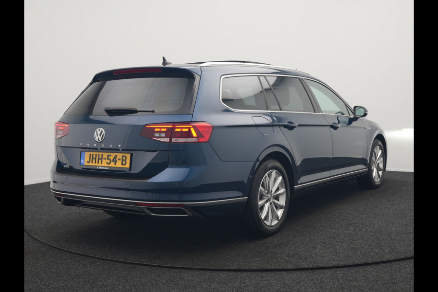 Volkswagen Passat Variant 1.4 TSI PHEV GTE Highline Plug In Hyrbid 218pk Dealer O.H PHEV | Panodak | Adaptive Cruise | Alcantara Sportstoelen Massage & Verwarmd | Apple Carplay | Camera | Virtual | Navigatie | Keyless | Blis | DAB |