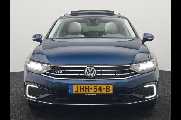 Volkswagen Passat Variant 1.4 TSI PHEV GTE Highline Plug In Hyrbid 218pk Dealer O.H PHEV | Panodak | Adaptive Cruise | Alcantara Sportstoelen Massage & Verwarmd | Apple Carplay | Camera | Virtual | Navigatie | Keyless | Blis | DAB |