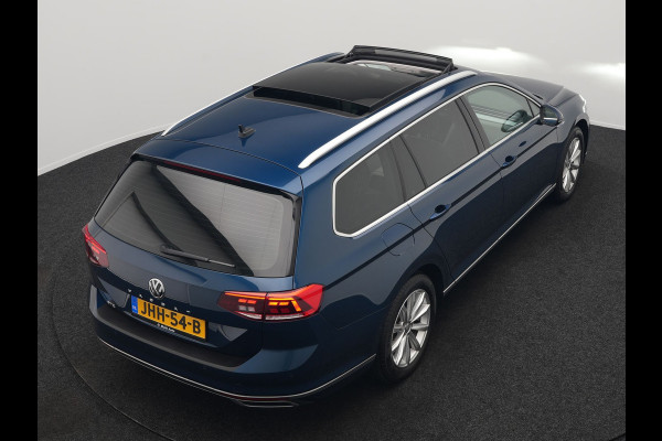 Volkswagen Passat Variant 1.4 TSI PHEV GTE Highline Plug In Hyrbid 218pk Dealer O.H PHEV | Panodak | Adaptive Cruise | Alcantara Sportstoelen Massage & Verwarmd | Apple Carplay | Camera | Virtual | Navigatie | Keyless | Blis | DAB |