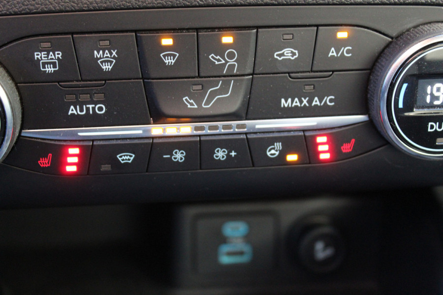 Ford Kuga 1.5 EcoBoost ST-Line X , 150pk , 1800kg Trekgewicht Climate control , Navigatie , Trekhaak , Cruise control , Bleutooth